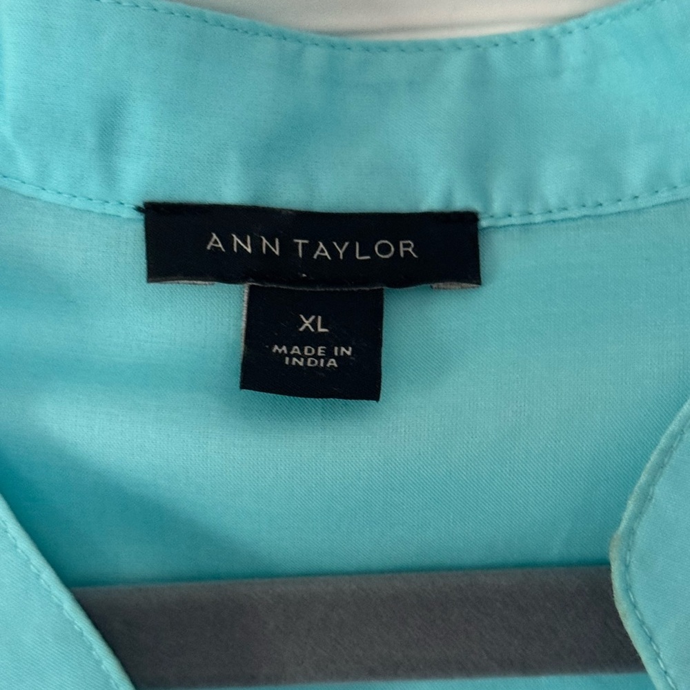 Ann Taylor Turquoise Puff Sleeve V-Neck Blouse - Picture 2 of 4